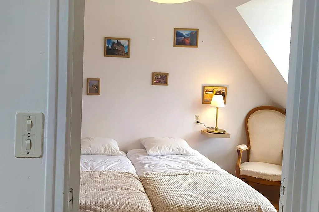Holiday home Au Coin Du Chataignier Saint-Georges-de-Reintembault